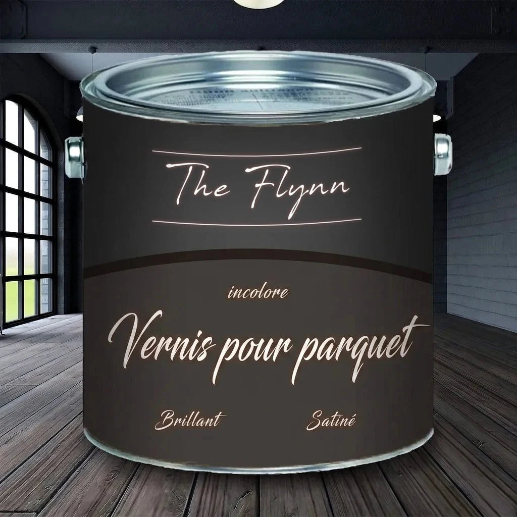 Pot de vernis parquet incolore The Flynn (brillant ou satiné) sur un plancher en bois.