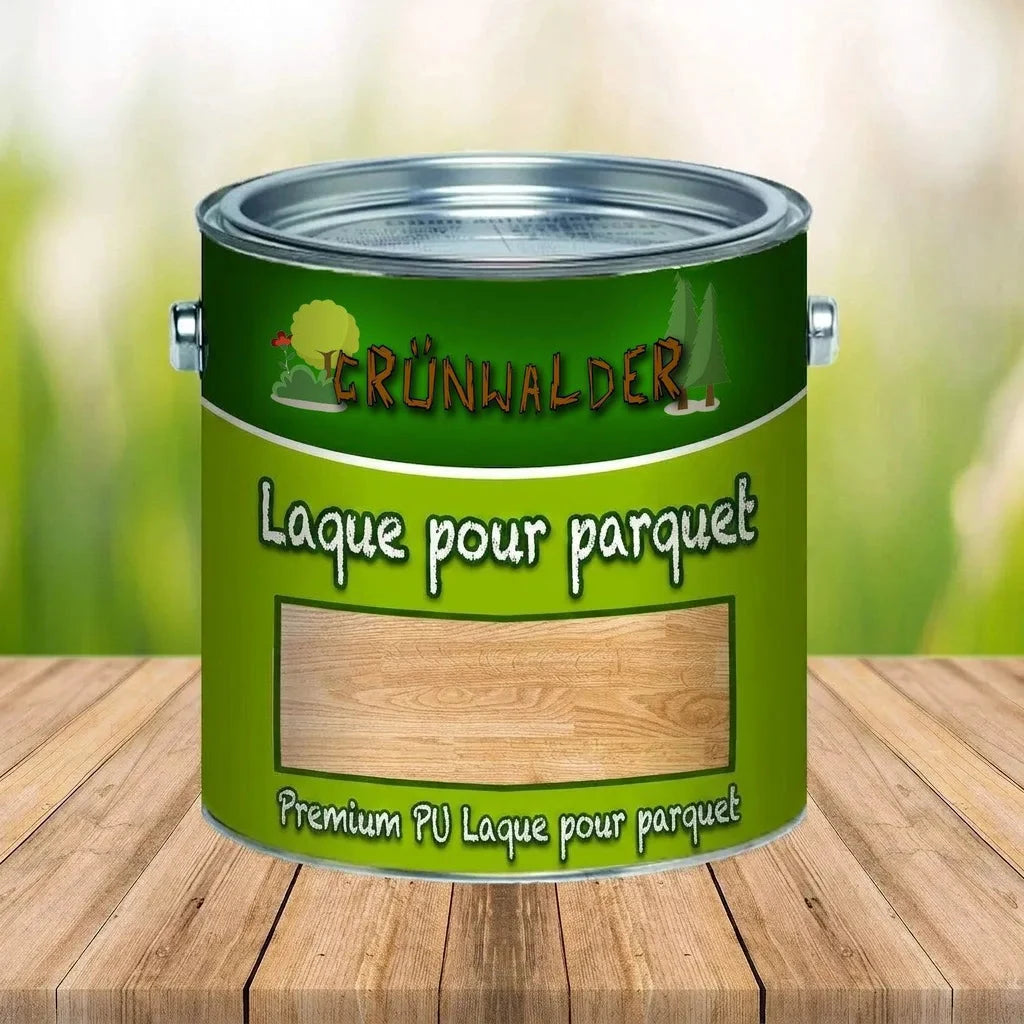 Pot de vernis premium PU Grünwalder pour parquet, affichant un échantillon de bois clair.