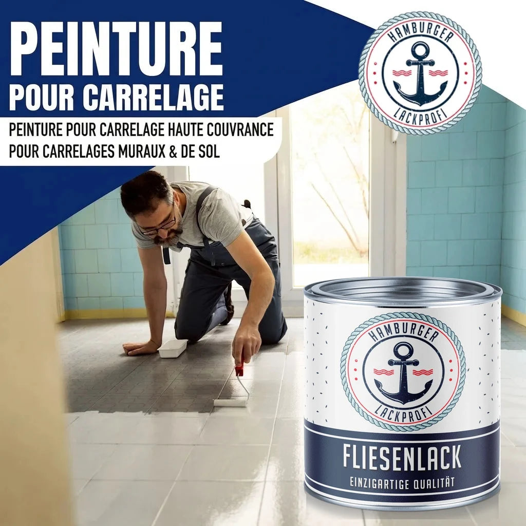 Peinture pour carrelage "Hamburger Lackprofi Fliesenlack". Homme peint un sol carrelé.